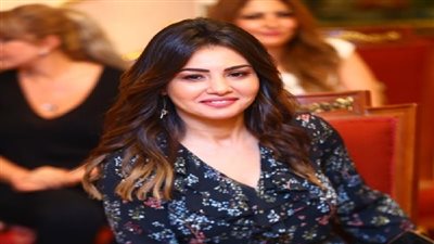 دينا فؤاد فى ظهور خاص بصالون المحور بمناسبة  19 عام