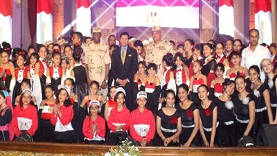 القوات المسلحة تنظم إحتفالية فنية لطلاب الطلائع بقيادة الجيش الثانى الميدانى