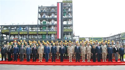 الرئيس السيسي يفتتح مصنعى الغازات الطبية والصناعية رقم 3 وفوق أكسيد الهيدروجين