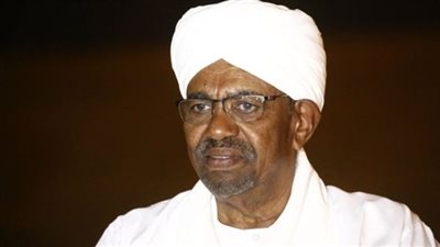 صحيفة سودانية: البشير مهدد بالإصابة بالعمى.. اعرف التفاصيل