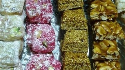 مصادرة 14.4 طن حلوى المولد فاسدة داخل مصنع بالقليوبية