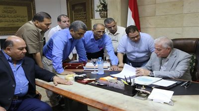 محافظ جنوب سيناء يصدق علي زيادة مرتبات جميع المتعاقدين تحقيقا للعدالة الاجتماعية