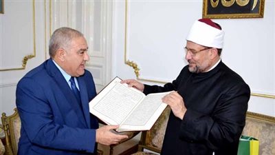وزير الأوقاف لـ رئيس المحكمة الدستورية العليا: نقدر الدور العظيم لقضائنا الوطني