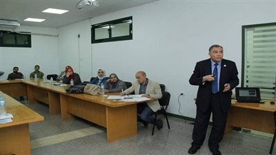 بالصور.. نائب رئيس جامعة المنصورة يتابع سير المشروعات البحثية الممولة  