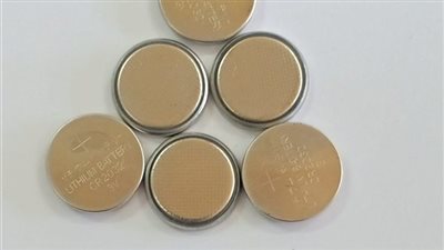 التعليم العالى والبحث العلمى: لأول مرة فى مصر.. مركز بحوث وتطوير الفلزات ينتج بطاريات الليثيوم