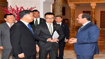 الرئيس السيسي يستقبل رئيس المجلس الاستشاري الصيني