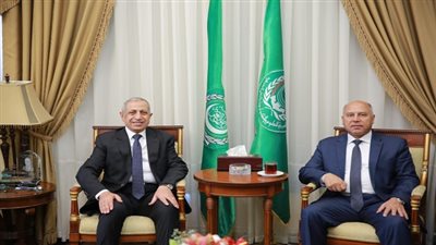 وزير النقل: تنفيذ المشروع القومي للطرق بإنشاء شبكة من الطرق الجديدة بالإضافة لرفع كفاءة الطرق الحالية