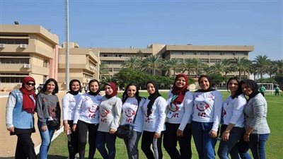 «بتشيرتات الأهلي والزمالك».. طلاب مجمع الصناعات في يوم ترفيهي رياضي