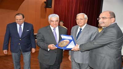 شاروبيم في لقائه مع وزير الآثار الأسبق بجامعة المنصورة