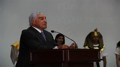 وزير الآثار السابق يحدث طلاب وأساتذة جامعة المنصورة عن أسرار الفراعنة