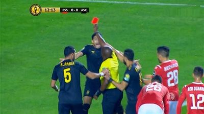 رغم الهزيمة والطرد.. أرقام صادمة للأهلي أمام النجم