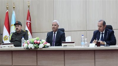 المنطقة الغربية العسكرية توقع بروتوكول تعاون لتطوير العمارات السكنية بحى الزهور بمطروح