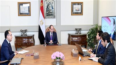 الرئيس السيسي يجتمع مع رئيس الوزراء ووزير الشباب والرياضة