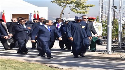 الرئيس السيسي يستقبل نظيره النيجيري محمد بوهاري