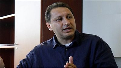 هادي خشبة.. رحلة من القاع للقمة