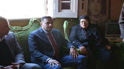 محافظ الدقهلية يقدم واجب العزاء في وفاة شقيق النائبة جواهر الشربيني