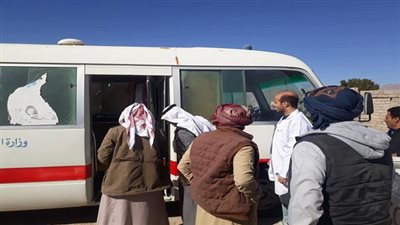 فرق طبية متحركة تجوب وديان جنوب سيناء بمساعدة عواقل ومشايخ القبائل لفتح ملفات طب الأسرة 