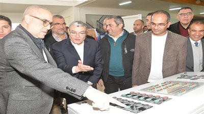 وزير الإسكان ومحافظ المنيا يتفقدان محطة معالجة الصرف الصحي بمدينة المنيا الجديدة 