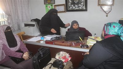 مدير تعليم السويس تؤكد على تهيئة الأجواء طلاب إمتحانات التابلت