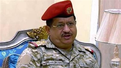 ماذا قال وزير الدفاع اليمني عن قاعدة برنيس