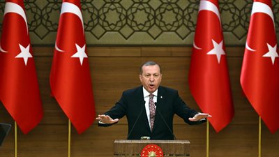 فضيحة.. الرئاسة التركية ترفض تجديد بطاقات الصحفيين المعارضين