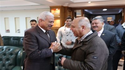 محافظ السويس يلتقى وزير النقل بمقر هيئة موانئ البحر الاحمر