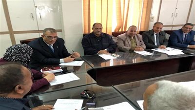  تعليم السويس يتناول إنجازات مجلس أمناء المحافظة خلال العام الدراسى الجارى