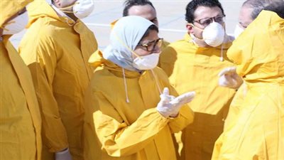 أول تعليق من وزيرة الصحة عن وضعية ارتداء الكمامة في مطار العلمين.. فيديو