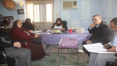 تعليم السويس يعقد إجتماعة الشهري لمناقشة عدد من القضايا الهامة
