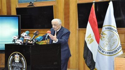 وزير التربية والتعليم يستعرض نظام التقييم الجديد في مؤتمرًا صحفيًا اليوم 