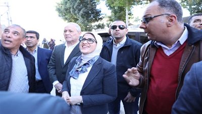وزيرة الصحة تشيد بمعدلات تنفيذ الأعمال بمستشفى ووحدة صحة البياضية