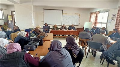 محروس يجتمع بمديري مدارس تعليم قها 