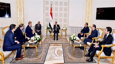 الرئيس السيسي يلتقي مع رئيس مجلس إدارة شركة بكتل الأميريكية