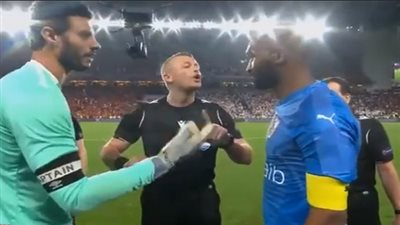 شاهد| موقف محرج لشيكابالا.. هكذا أنقذه الشناوي