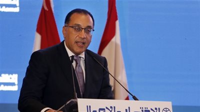 رئيس الوزراء يقرر تعطيل الدراسة بالمدارس والجامعات غدا الثلاثاء لسوء الأحوال الجوية