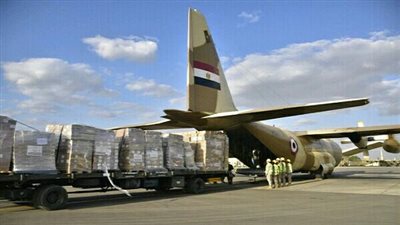 القوات المسلحة تساهم فى تقديم الدعم لإغاثة المتضررين من الفيضانات والسيول بجنوب السودان  