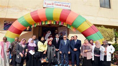 محافظ القليوبية يدشن المبادرة الرئاسية لمتابعة صحة المرأة 