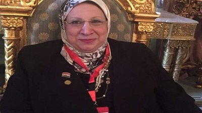 مقترح برلماني بإعفاء كامل خلطات الأدوية ومواد تغليفها من القيمة المضافة مقابل تخفيض الأسعار