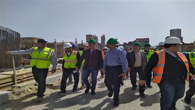 نائب وزير الإسكان يتفقد مشروعات صرف صحي الإسكندرية