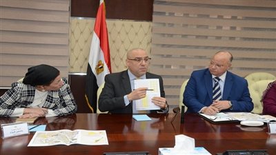 ٤ وزراء ومحافظ القاهرة يستعرضون الحلول والبدائل المقترحة للتعامل مع مشكلة منطقة الزرايب