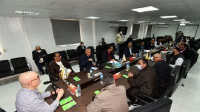 وزير الإسكان يُشدد على اتخاذ جميع الإجراءات الاحترازية والوقائية لحماية العاملين بمشروعات مدينة العلمين الجديدة 