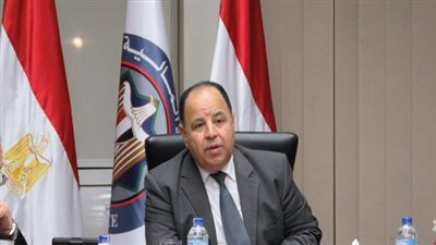 وزير المالية يتابع سير العمل بموسم «الإقرارات الضريبية»