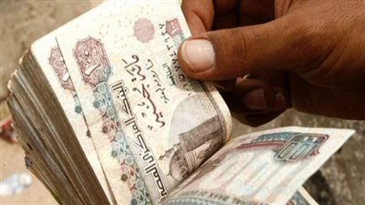 الحكومة تنفى تحملها رواتب القطاع الخاص أو وجود منح وعلاوات