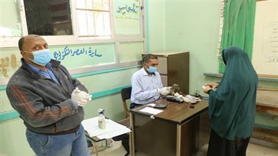 عبد العظيم يتابع  مدارس السويس لصرف معاشات 25 ألف مواطن