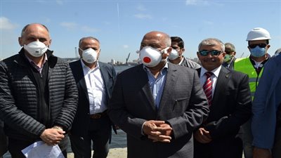 وزير النقل يتابع أعمال إنشاء المحطة متعددة الأغراض بميناء الإسكندرية على الأرصفة من 55 ــ62 