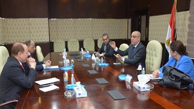 وزيرا الإسكان والتنمية المحلية يبحثان آليات توزيع النسبة المقررة من عوائد قانون التصالح