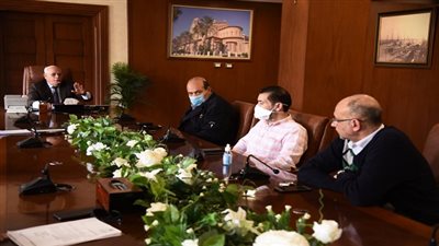 محافظ بورسعيد يوجه الشكر لكافة الجهات الصحية والأطقم الطبية والمتطوعين 