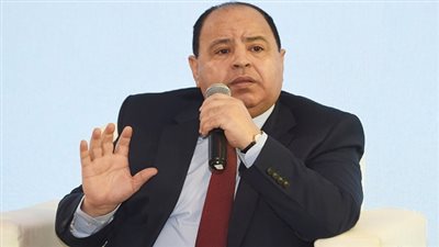 وزير المالية يجتمع عبر الفيديو كونفرانس مع مجموعة من رجال الأعمال لبحث تداعيات أزمة كورونا