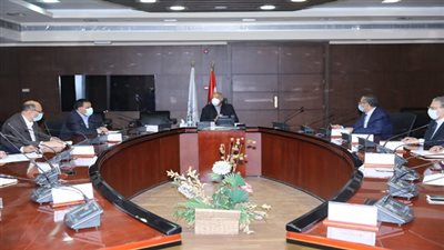 وزير النقل يتابع مشروع إعادة تأهيل خط سكة حديد قنا/ سفاجا /أبو طرطور