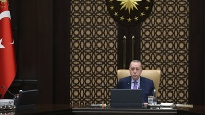 تركيا تسرق 50 ألف بدلة طبية متجهة إلى مالطة